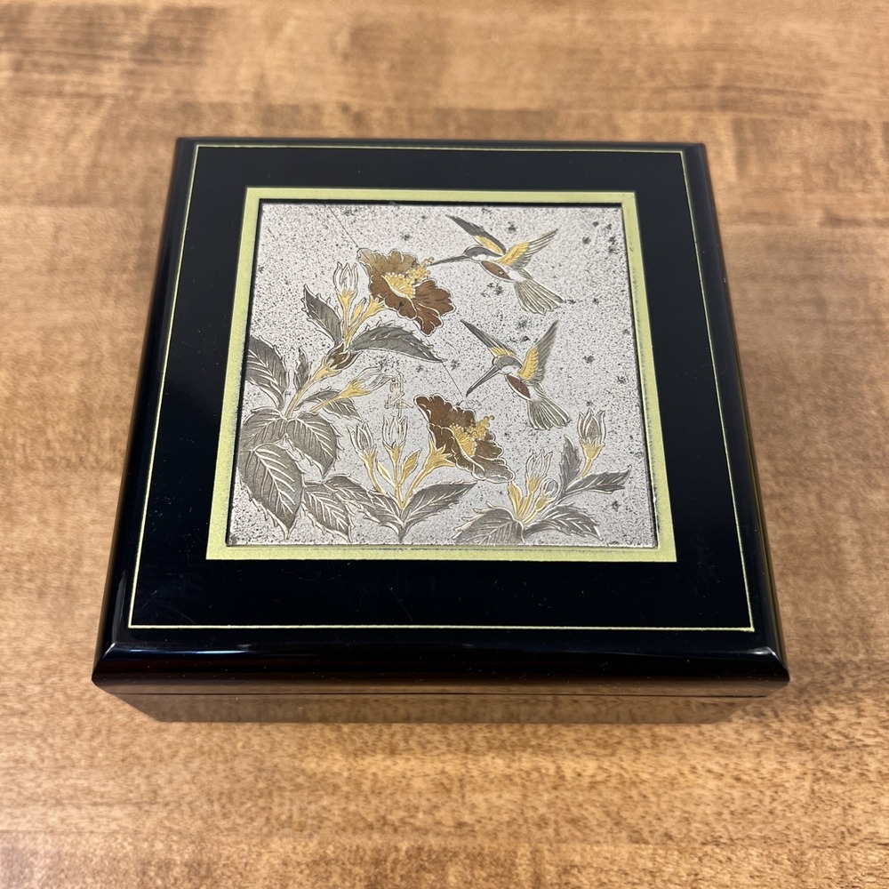 Vintage San Francisco Music Box Co‎ Black Lacquer Jewelry Hummingbird Box